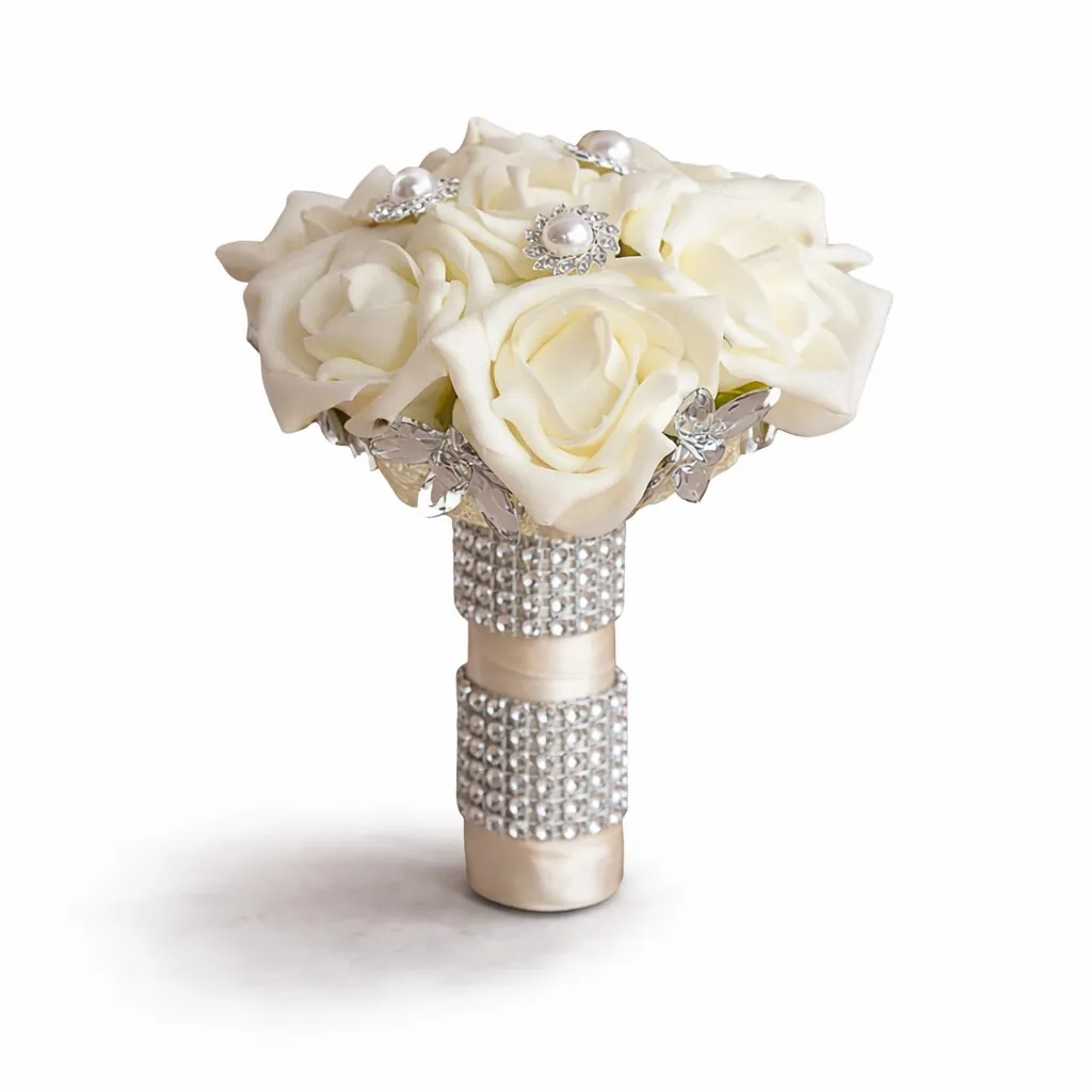 Piccolo bouquet con rose bianche