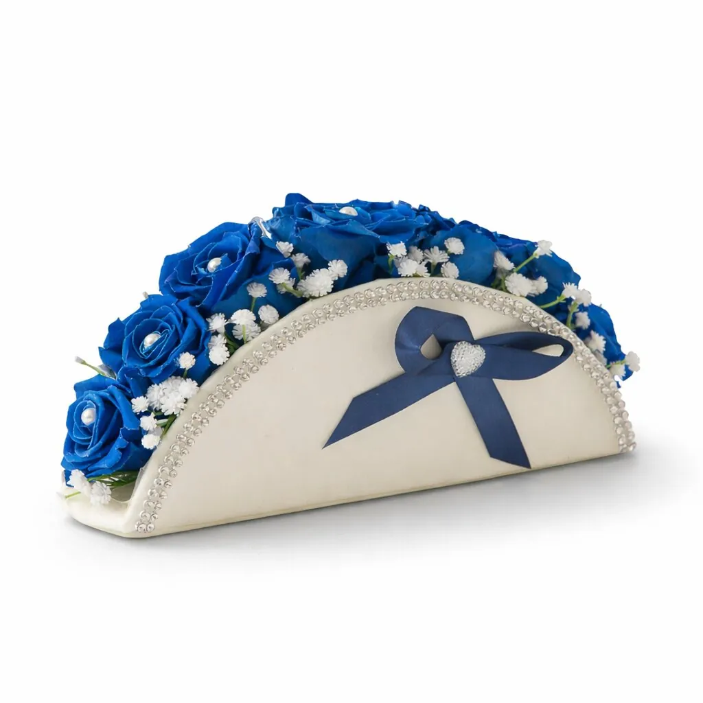 Bouquet sposa a pochette con rose blu