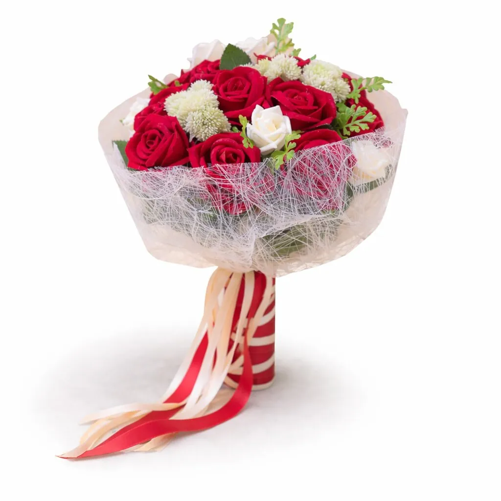 Bouquet sposa di rose bordeaux e peonie rosa