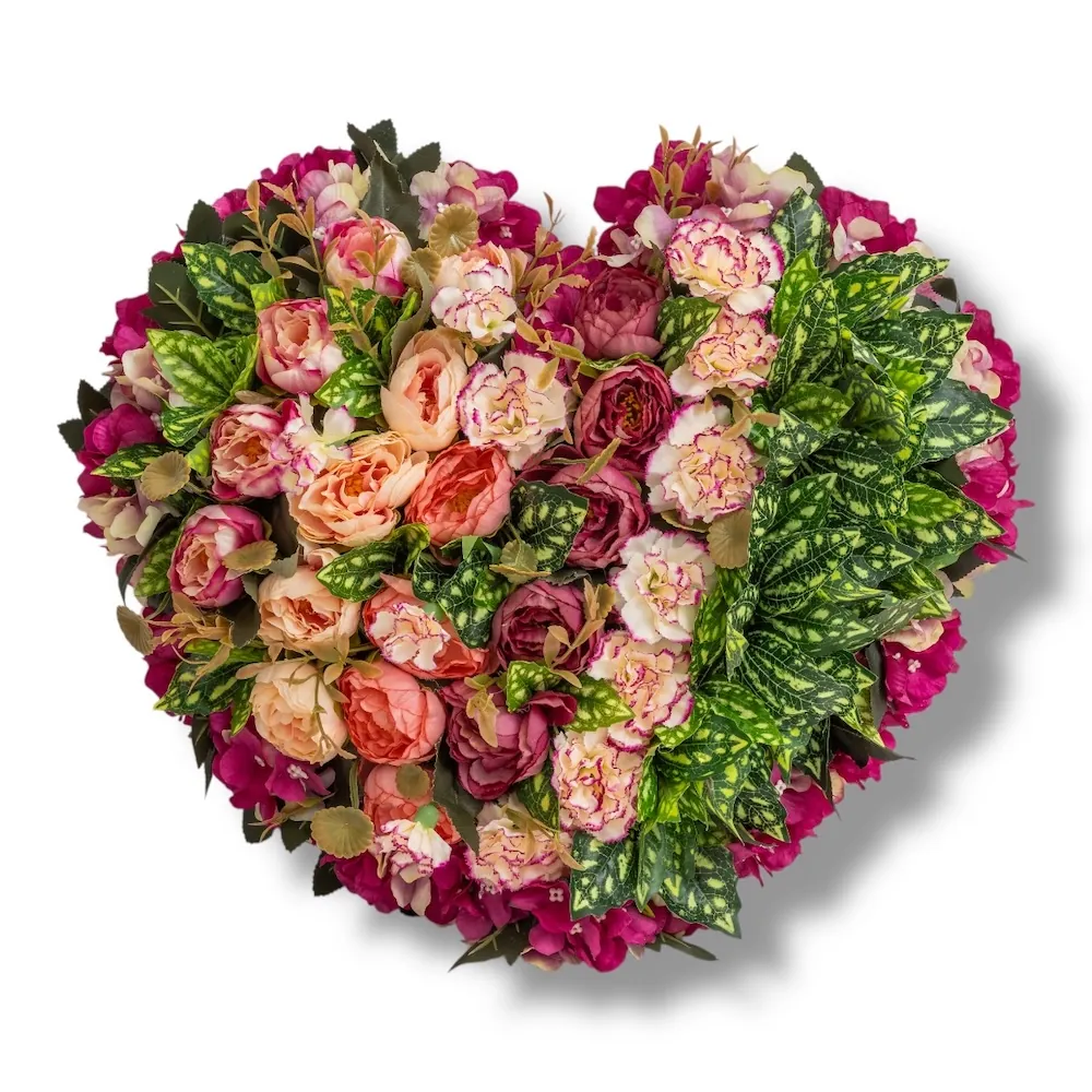 Cuore Medio con Ranuncolo assortito e Garofani