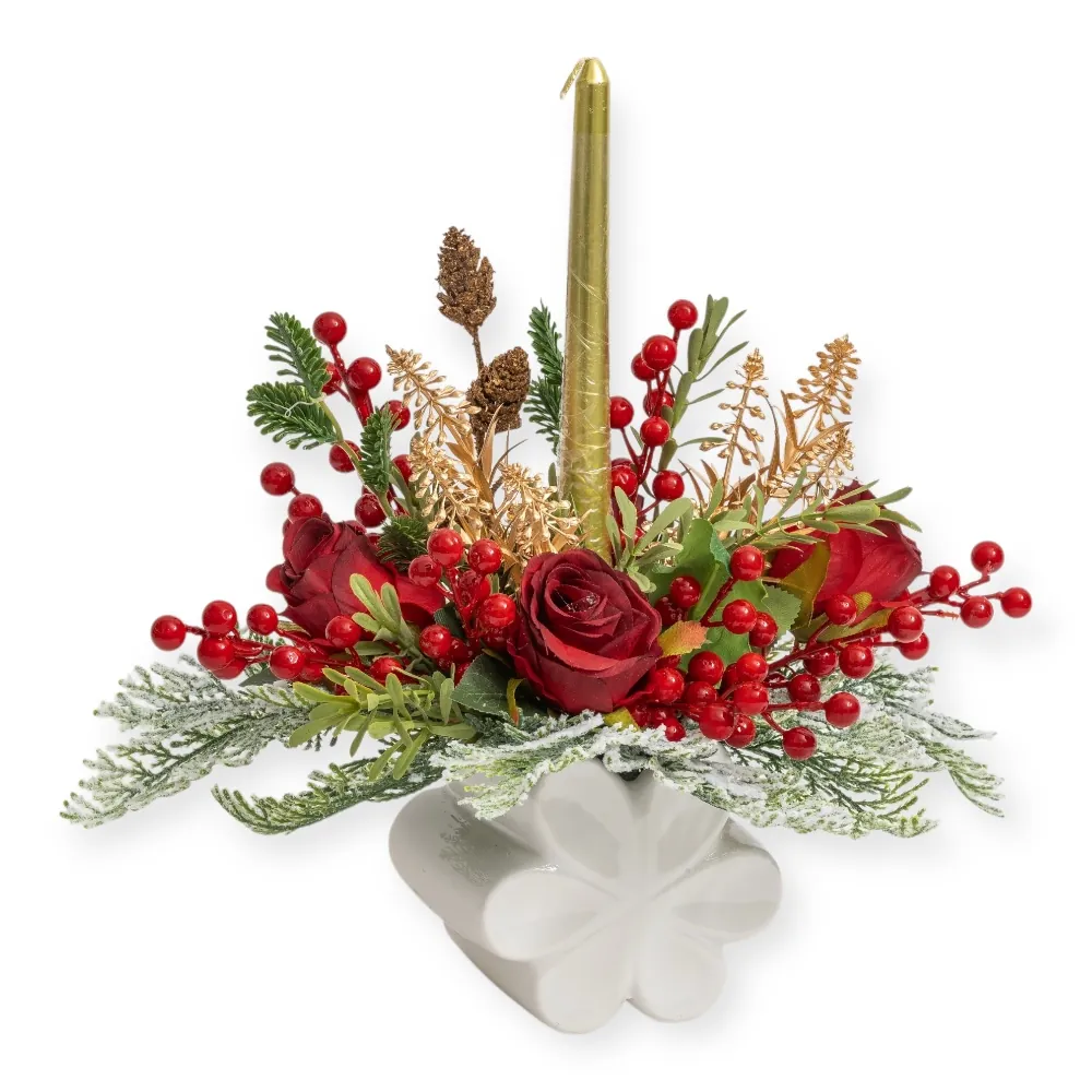 Centrotavola natalizio con tre rose rosse e candela dorata
