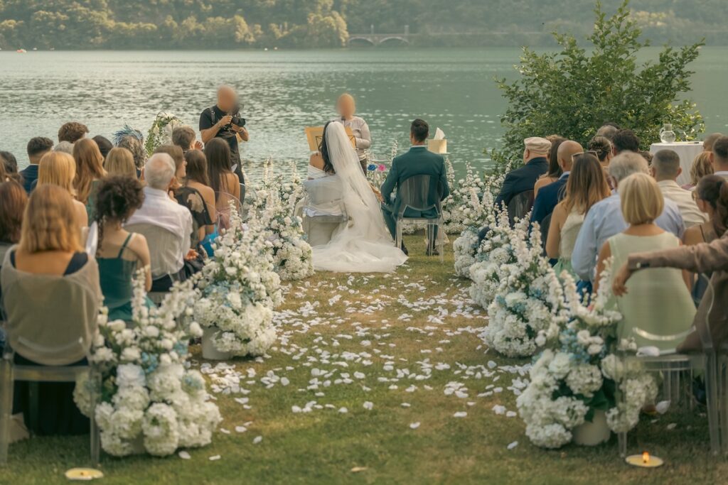 Immagine rappresentativa dell’articolo: Il matrimonio? i 5 motivi principali per cui scegliere il fiore artificiale.